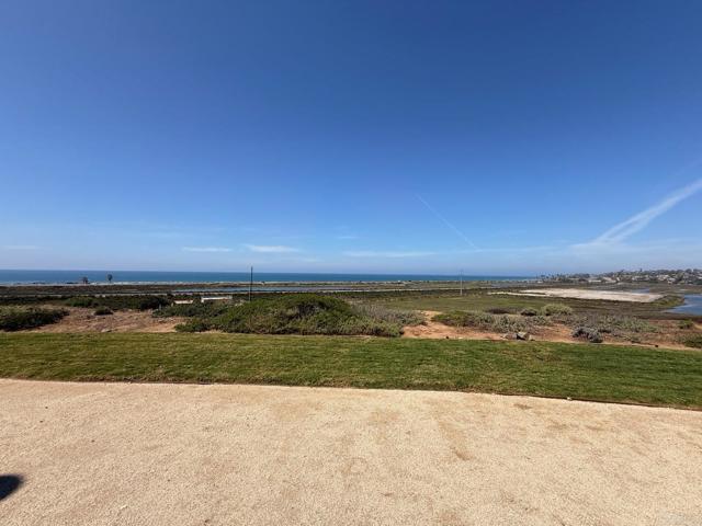 160 Solana Point Circle, Solana Beach CA: https://media.crmls.org/mediaz/2fd73595-d0e7-49b5-a245-08136aac9988.jpg