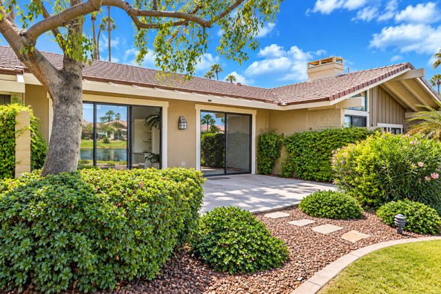 86 Palomino Circle, Palm Desert, CA 92211