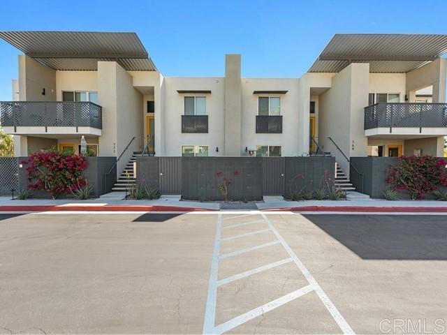 175 The Riv, Palm Springs CA: https://media.crmls.org/mediaz/2fd86a52-ec23-48ba-9cd7-3840b70decd9.jpg