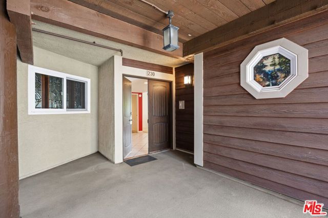 4200 Via Dolce, Marina del Rey CA: https://media.crmls.org/mediaz/2fd8723d-4921-44d2-87f6-0619cdd67212.jpg