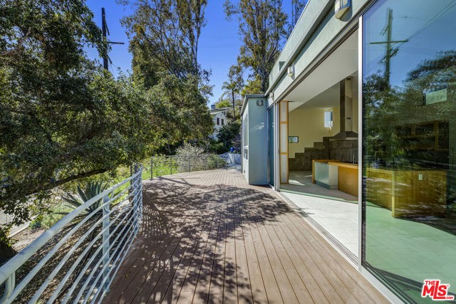 1801 Baxter Street, Los Angeles CA: https://media.crmls.org/mediaz/2fd961f8-a305-4126-989e-ea510453c546.jpg