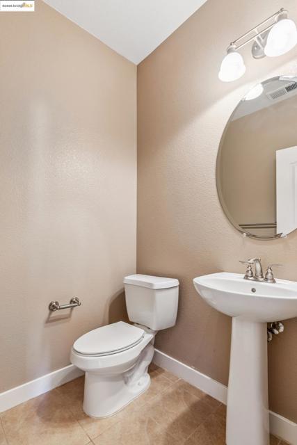 6443 Blue Rock Ct., Oakland CA: https://media.crmls.org/mediaz/2fda18c1-45e0-45a0-9304-5743aec30782.jpg