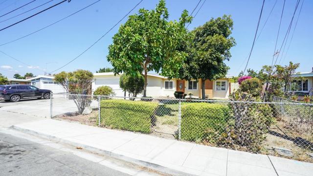 36720 Charles Street, Newark CA: https://media.crmls.org/mediaz/2fdd2bf7-eef6-47ce-a87e-59a9dbbda347.jpg
