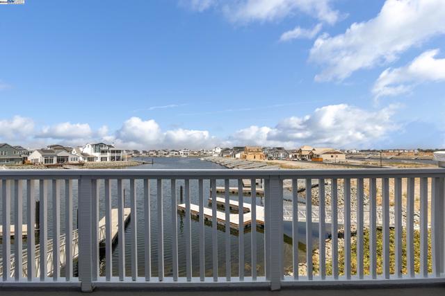 Image 7 of 17 For 11 Grey Whale Place