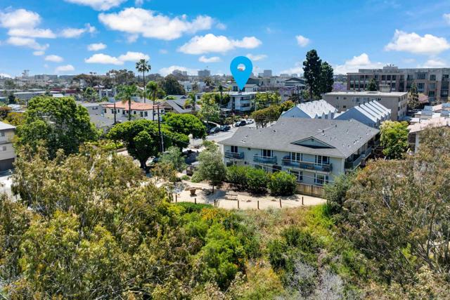 4055 Falcon St, San Diego CA: https://media.crmls.org/mediaz/2fdd696f-9709-41e7-9100-119e70e19845.jpg