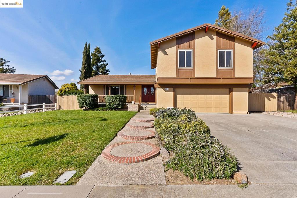 3274 Mustang Cir