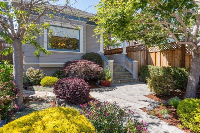 1377 Fountain St, Alameda, California 94501, 2 Bedrooms Bedrooms, ,1 BathroomBathrooms,Single Family Residence,For Sale,Fountain St,41063957