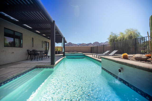 43725 Texas Avenue, Palm Desert CA: https://media.crmls.org/mediaz/2fddf777-9dd7-47f1-baea-7132070dc6db.jpg