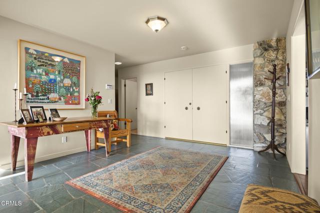 635 Via Del Cerro, Camarillo CA: https://media.crmls.org/mediaz/2fde1b04-81ea-43d0-8317-1a8b870e4e9e.jpg
