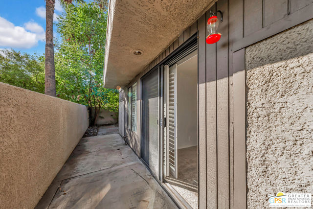 473 E Bradshaw Lane #10, Palm Springs, CA 92262