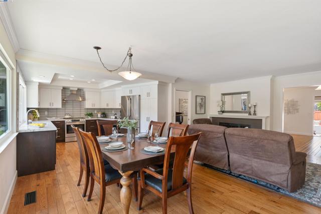 1163 Lomitas Ave, Livermore CA: https://media.crmls.org/mediaz/2fde8d94-fcef-46bc-9874-be4afda6a464.jpg