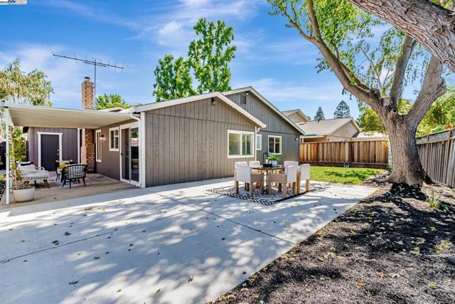 7060 Via Anacapa, San Jose CA: https://media.crmls.org/mediaz/2fde8f45-a8e1-4982-975c-c675c32b4fa4.jpg