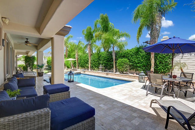 54 Camino Real, Rancho Mirage CA: https://media.crmls.org/mediaz/2fdeb761-01af-4c6b-a3ea-2e52b27f6674.jpg