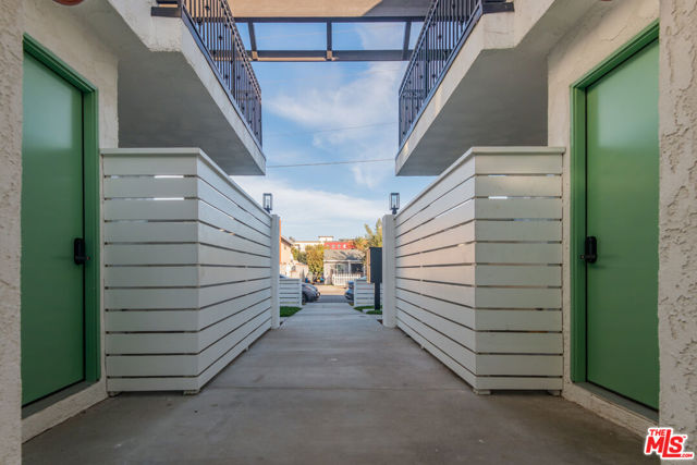 2757 Andreo, Torrance CA: https://media.crmls.org/mediaz/2fdebd0c-3a5e-411a-aa34-164d74322a2b.jpg