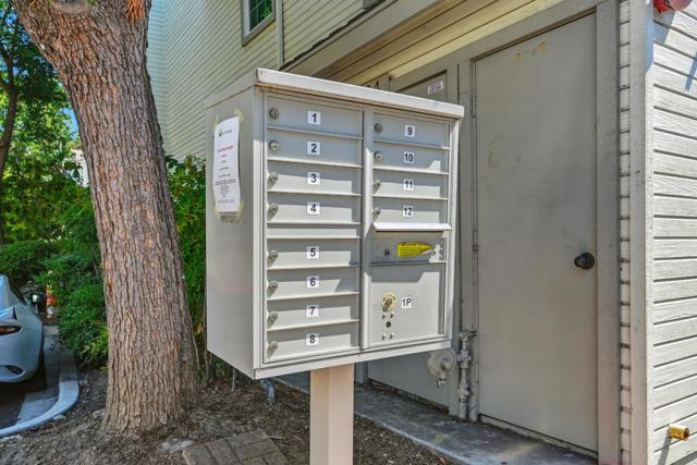 984 Belmont Terrace, Sunnyvale CA: https://media.crmls.org/mediaz/2fded6fe-0219-47bb-bcd8-f88de129c1ed.jpg