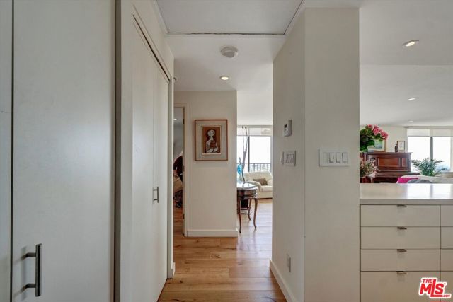 2160 Century Park East, Los Angeles CA: https://media.crmls.org/mediaz/2fdf5382-ae2d-45bd-94bf-fe9bf97154fe.jpg