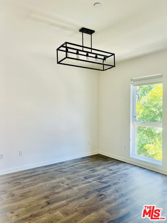 2930 Rowena Avenue, Los Angeles CA: https://media.crmls.org/mediaz/2fdf6570-5419-4e8b-87f0-7acab96f377d.jpg