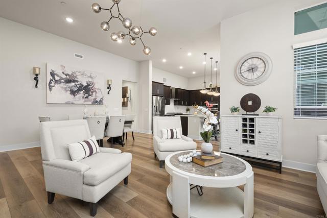 Detail Gallery Image 9 of 50 For 2049 Bravo Loop #6,  Chula Vista,  CA 91915 - 3 Beds | 3 Baths