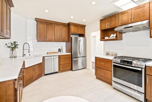 745 Brazil Avenue, San Francisco CA: https://media.crmls.org/mediaz/2fdf9f42-c3fd-4e67-81d3-6021503850fb.jpg