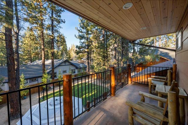 41562 Stone Bridge Road, Big Bear CA: https://media.crmls.org/mediaz/2fdfdd82-9b1a-4b79-8061-2b6e3ea7bd70.jpg