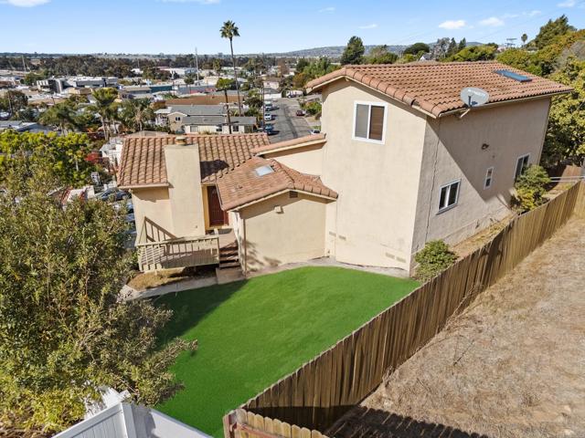 Detail Gallery Image 2 of 46 For 1295 Buenos Ave, San Diego,  CA 92110 - 3 Beds | 2/1 Baths