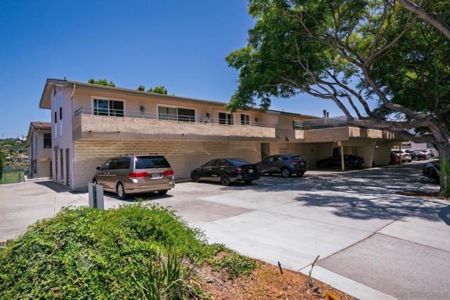 2544 Navarra Rd, Carlsbad CA: https://media.crmls.org/mediaz/2fe1119c-0181-42e3-8b87-2913f6ebb6fb.jpg