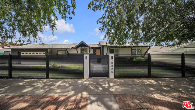 10326 Gothic Avenue, Granada Hills CA: https://media.crmls.org/mediaz/2fe16949-fc51-4b3b-82b7-6aab4a2bc601.jpg