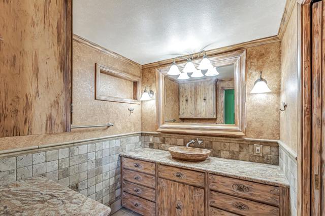 1139 W Parr Avenue, Campbell CA: https://media.crmls.org/mediaz/2fe17def-4cf4-4ea9-819d-8544420b3307.jpg