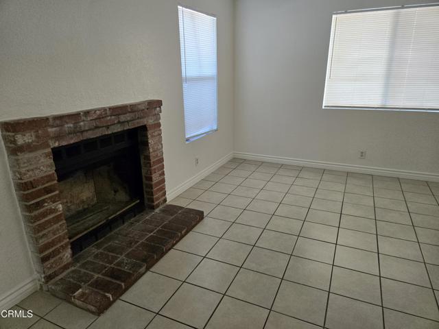 Detail Gallery Image 4 of 13 For 1822 Park Circle Dr, Lancaster,  CA 93535 - 3 Beds | 3 Baths