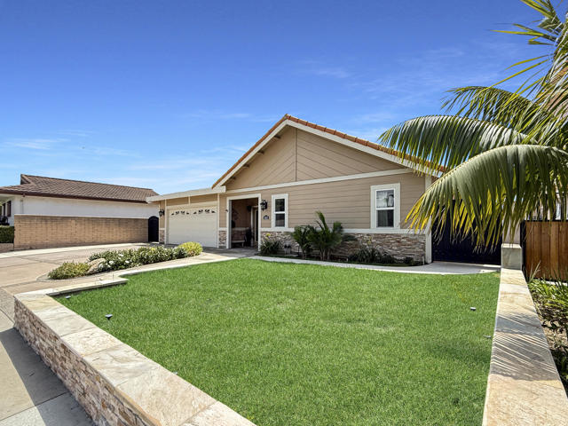 4103 Calle Bienvenido, San Clemente CA: https://media.crmls.org/mediaz/2fe34a1e-d804-4089-8f8d-5b4ff22ba95b.jpg
