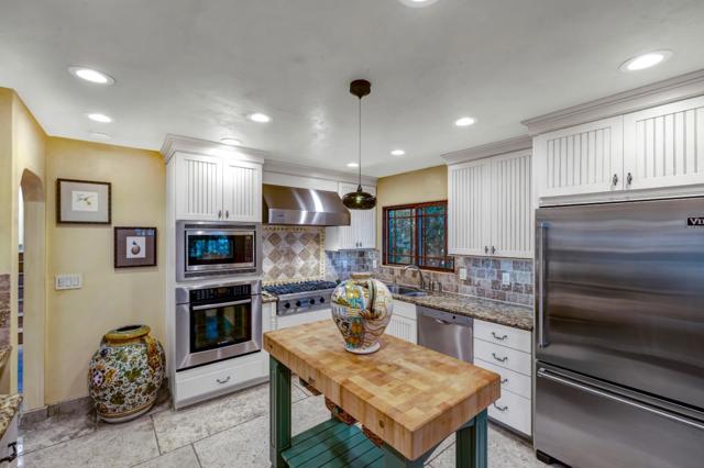 0 SW Santa Rita 4 SW of Ocean Street, Carmel CA: https://media.crmls.org/mediaz/2fe48505-e9eb-4ba8-b1b9-1f2793fb2364.jpg