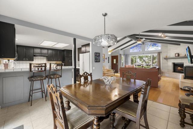 Detail Gallery Image 27 of 75 For 1402 Rimrock Dr, Escondido,  CA 92027 - 4 Beds | 3/1 Baths