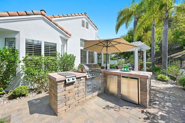 6039 Malea Way, Oceanside CA: https://media.crmls.org/mediaz/2fe51d62-0479-4ee7-abf4-6ed3e007384a.jpg