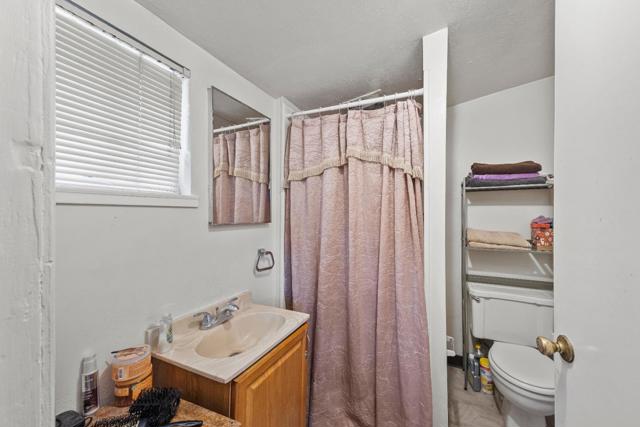 584585 Monterey Road, Morgan Hill CA: https://media.crmls.org/mediaz/2fe54d3e-114e-448b-ba8d-f60561741f2c.jpg