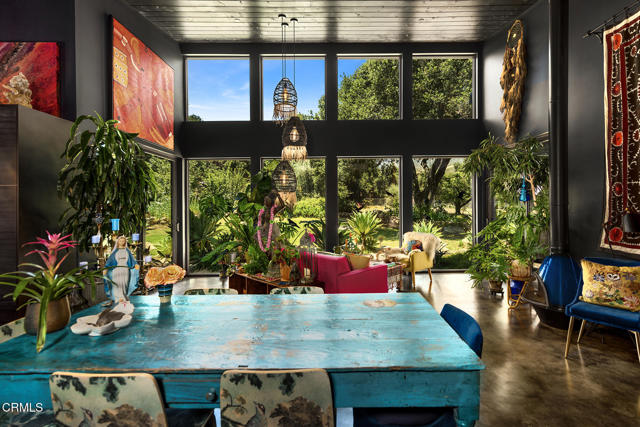 12293 Topa Lane, Santa Paula CA: https://media.crmls.org/mediaz/2fe56200-6ca0-4d36-8244-7e7635bb54f1.jpg