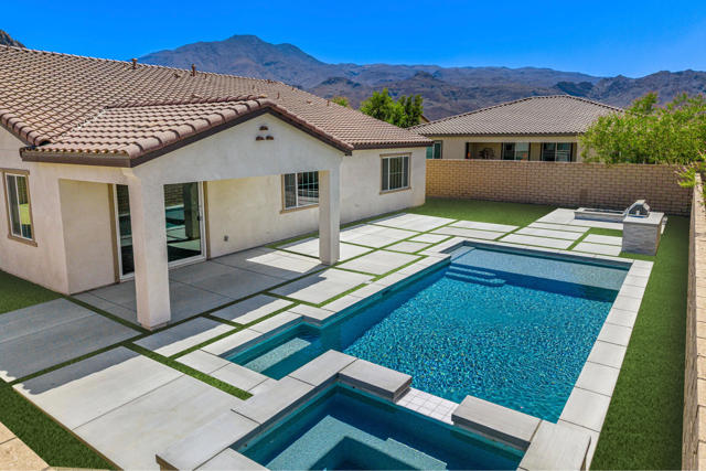 58229 Coral View Way, La Quinta CA: https://media.crmls.org/mediaz/2fe5662f-f947-4e7d-98c1-e5f1097b71f3.jpg