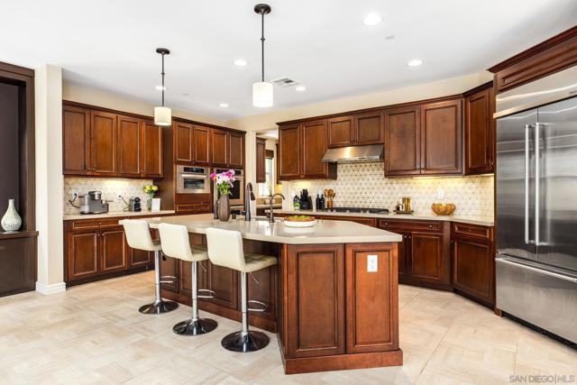 12712 Cloudbreak Ave, San Diego CA: https://media.crmls.org/mediaz/2fe6b7a3-a893-4ed7-93be-8a7ff483768a.jpg