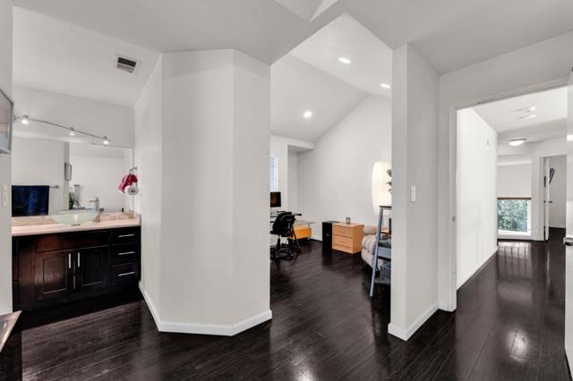 4438 Calypso Terrace, Fremont CA: https://media.crmls.org/mediaz/2fe6d29f-74b7-46d1-875f-9db7ffe74e78.jpg