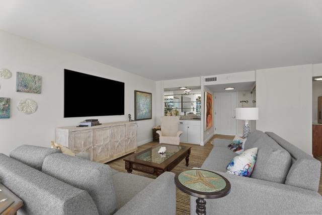 Image 12 of 25 For 1730 Avenida Del Mundo 402