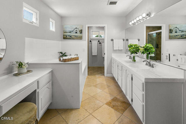 Detail Gallery Image 34 of 72 For 2735 Los Pinos Cir, Camarillo,  CA 93012 - 4 Beds | 2/2 Baths