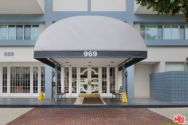 969 Hilgard Avenue, Los Angeles CA: https://media.crmls.org/mediaz/2fe8658d-17d3-4eb2-8216-850e57710b75.jpg