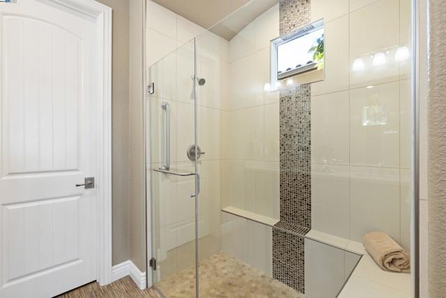 1835 Riesling Cir, Brentwood CA: https://media.crmls.org/mediaz/2fe8a38b-b7fe-4ecb-ab5b-e9eed7f21e62.jpg