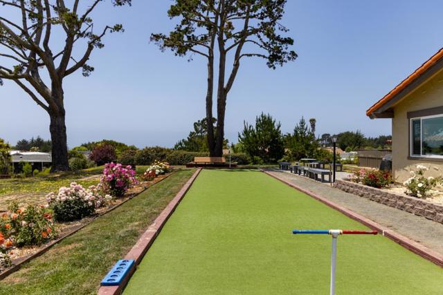 120 Oceanview Ave, Half Moon Bay CA: https://media.crmls.org/mediaz/2fe91741-4f2d-4aa8-880a-486970fc95c9.jpg