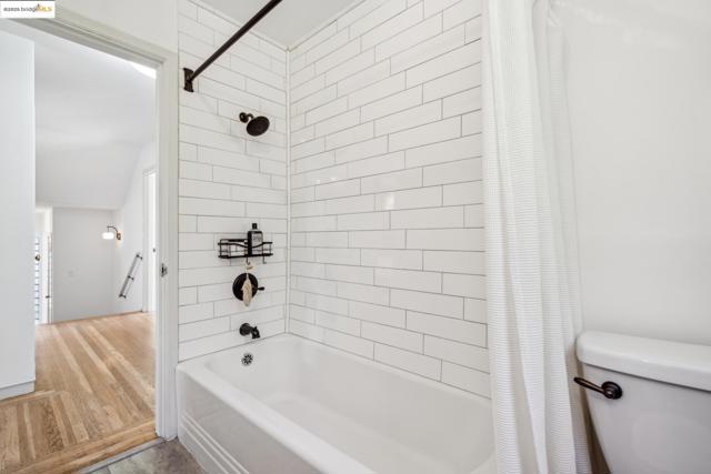 Image 35 of 58 For 2700 Alida St