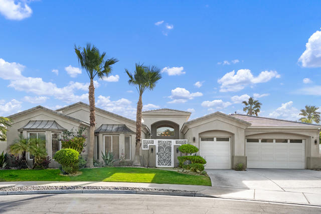 6 Voltaire Court, Rancho Mirage CA: https://media.crmls.org/mediaz/2fe961a5-9ab3-44ba-94b3-141d684b2ea3.jpg