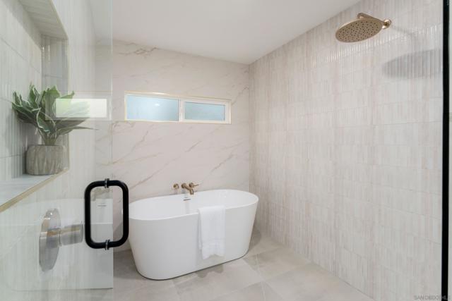 45 Saint Christophers Lane, Coronado CA: https://media.crmls.org/mediaz/2fe9e429-13c0-4f82-a6ca-723ab5216289.jpg