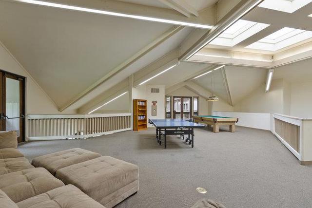 5958 Dry Oak Drive, San Jose CA: https://media.crmls.org/mediaz/2fea236b-2c49-426b-ae4e-fe2a625b8fa7.jpg
