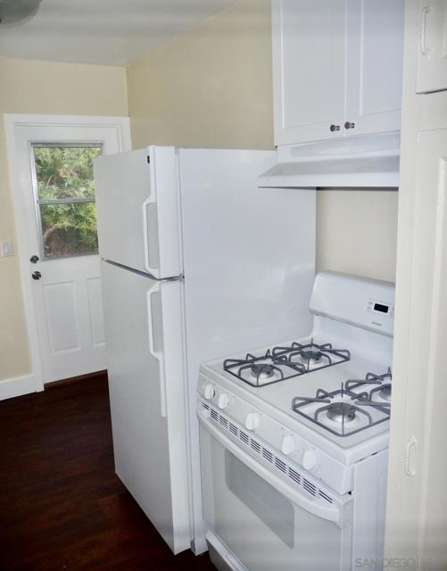 4985 89 Narragansett Ave, San Diego CA: https://media.crmls.org/mediaz/2fea465c-8b0c-4255-b12e-ee80d0f51840.jpg