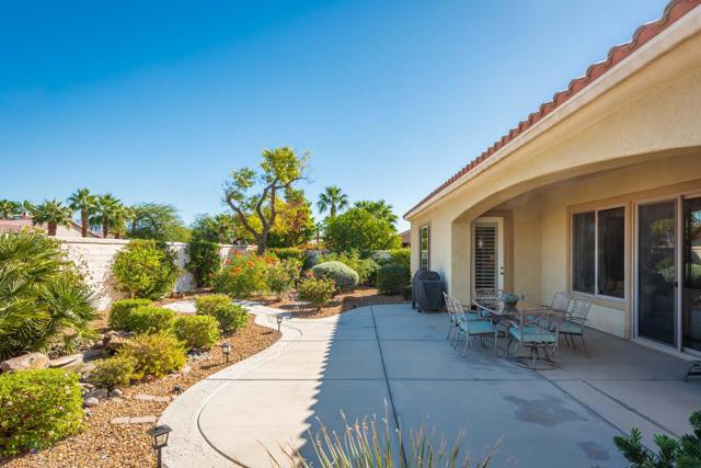 80608 Avenida Santa Carmen, Indio CA: https://media.crmls.org/mediaz/2fea8632-a155-49b0-89b8-6c61364f495b.jpg