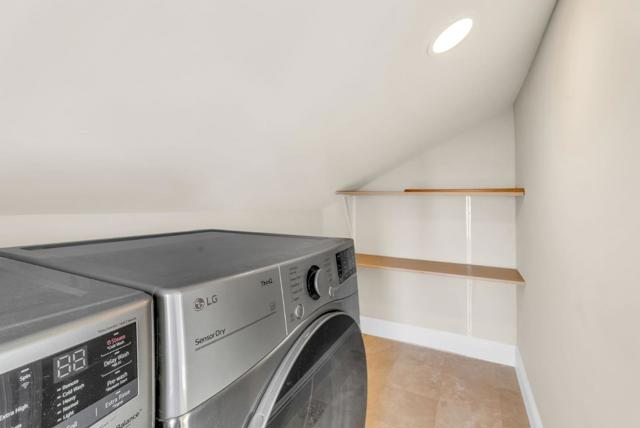 1851 21st Avenue, San Francisco CA: https://media.crmls.org/mediaz/2feab73e-f911-4656-8feb-781bca19126f.jpg